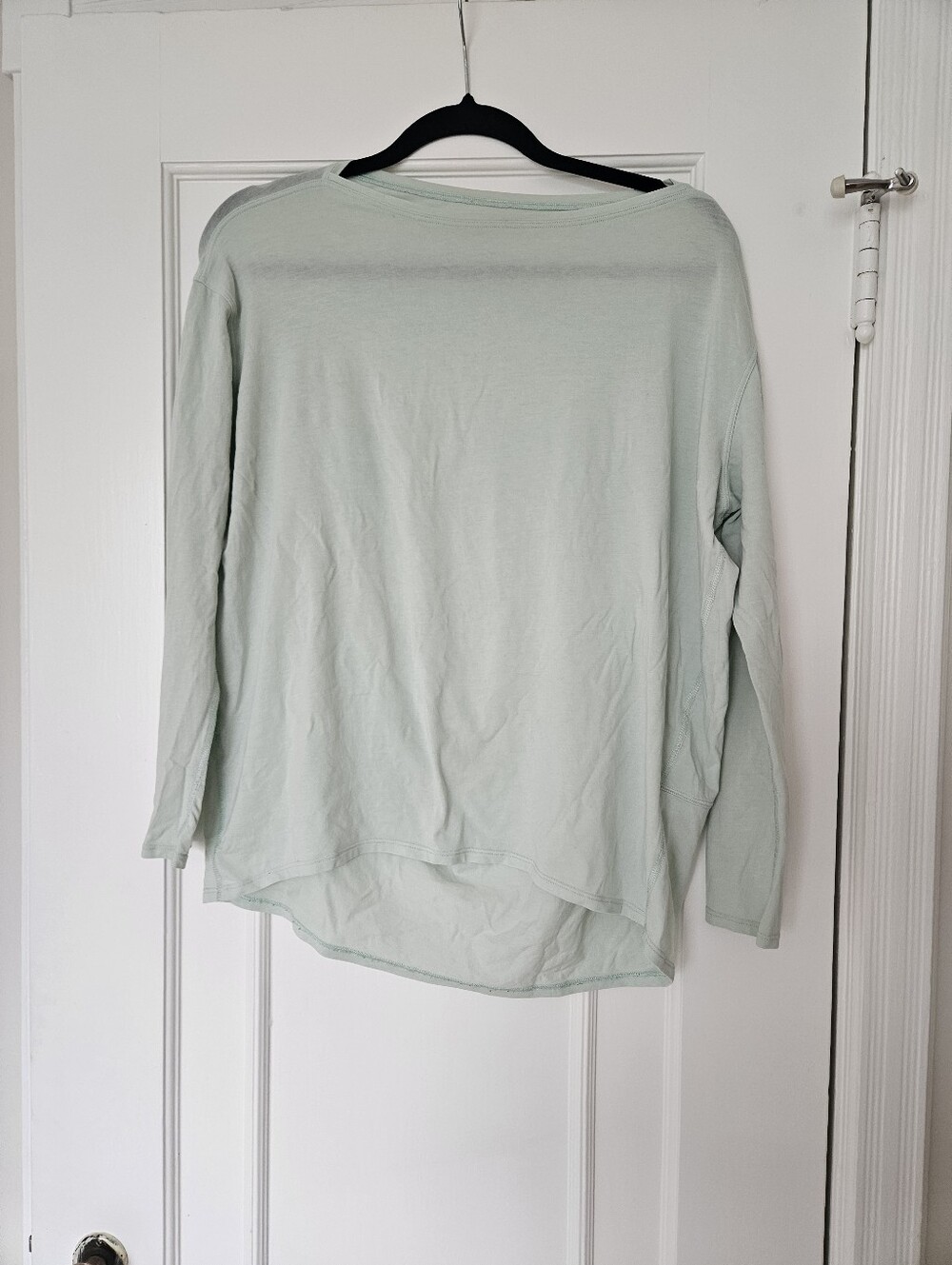 Light Mint Long-Sleeve Women’s Top - Casual Boatneck